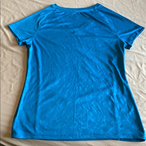 Activewear T-Shirt - Picture 2 of 2